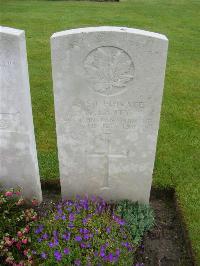 Etaples Military Cemetery - Canty, Adilard